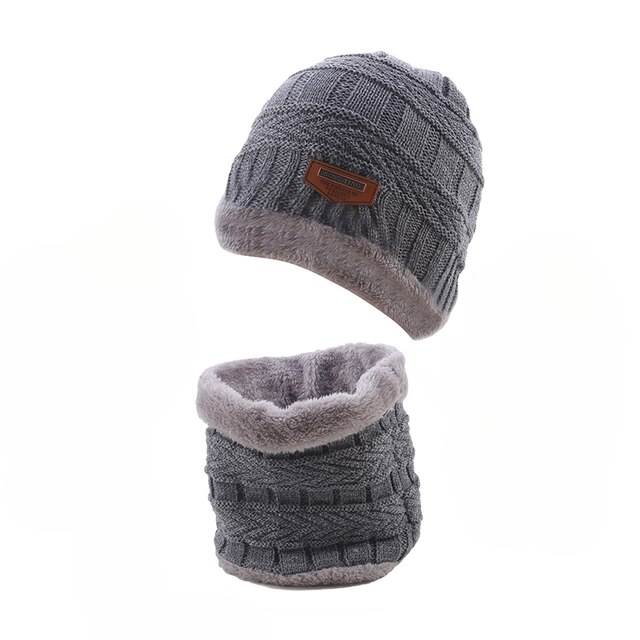 Liora-Bonnet et écharpe en laine