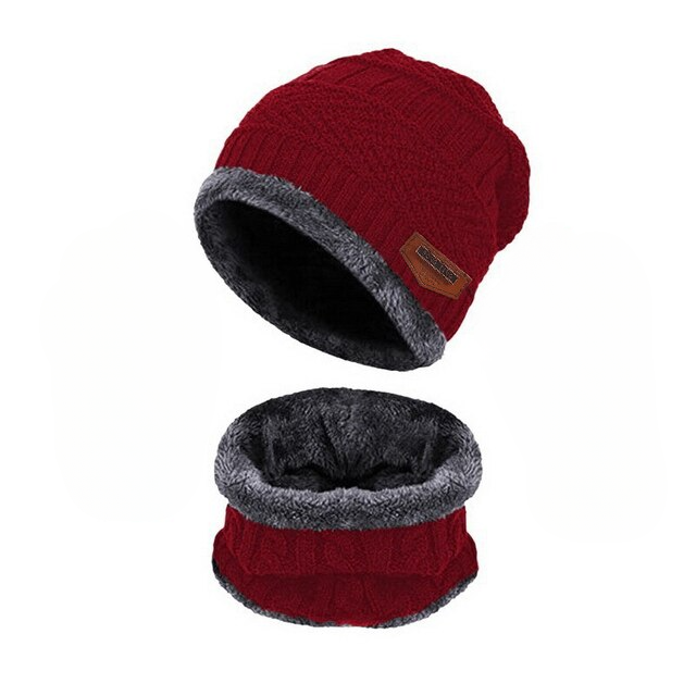Liora-Bonnet et écharpe en laine